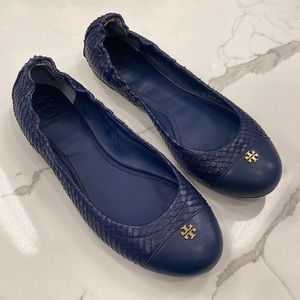 Tory Burch deep blue snakeskin embossed leather ballerina flats - 5M